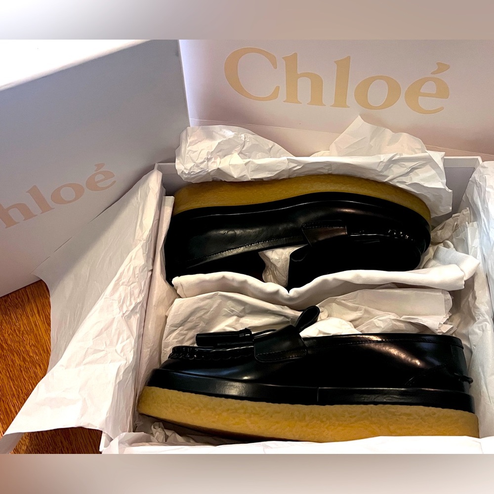 A PAIR OF CHLOÉ LOAFERS!
